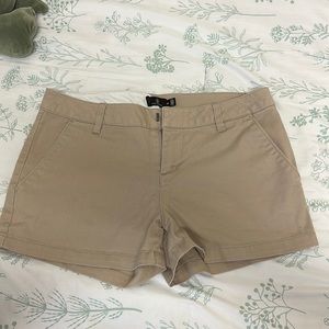 Size 28 women's Volcom shorts